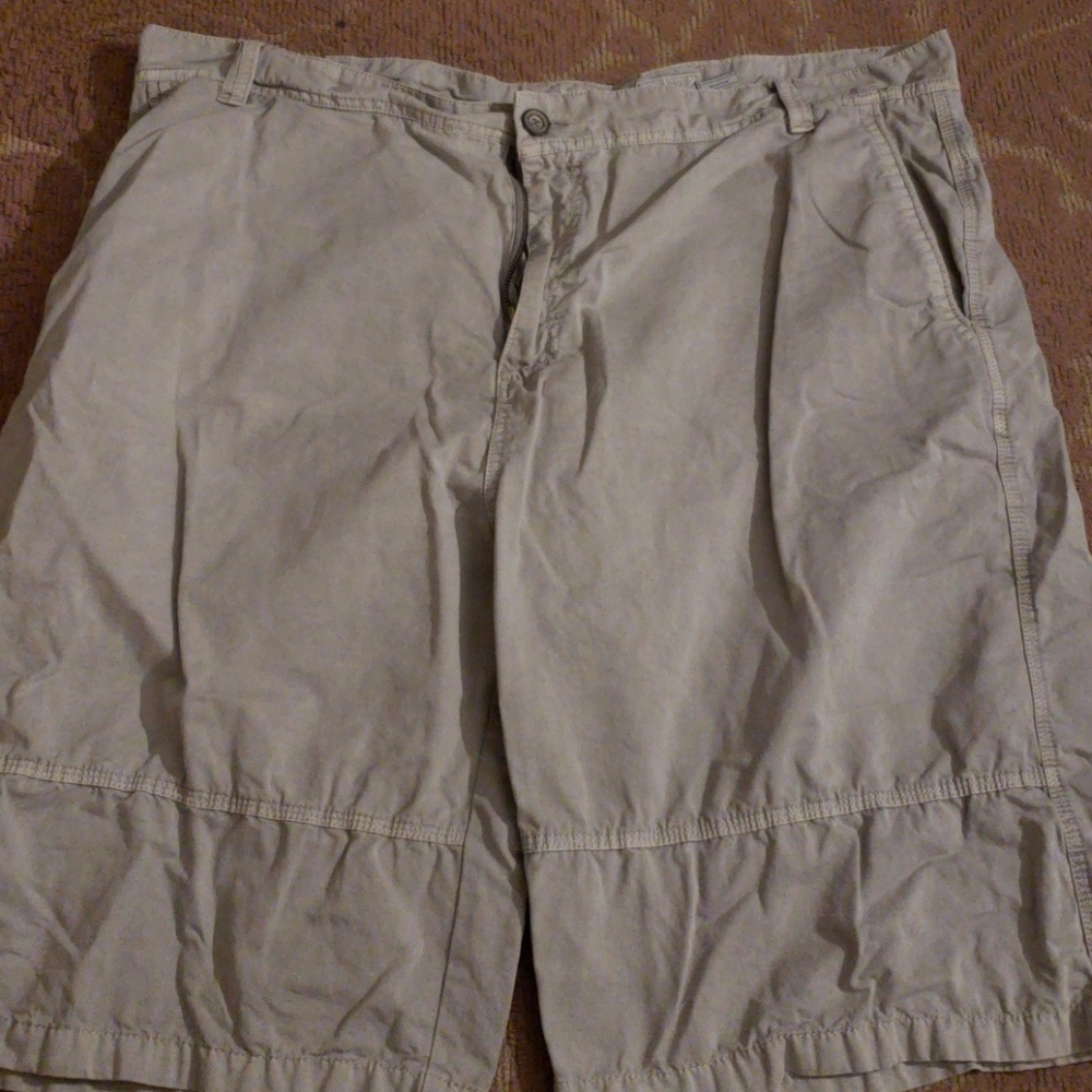 NWOT Buckle Black Shorts